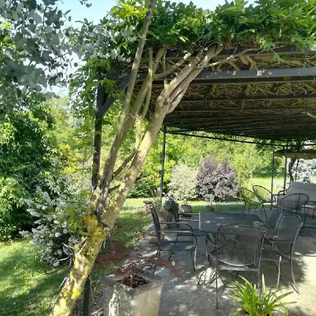 60 M2 Etage Nuit Complet Pour Vous 1 Ch Sdbain Salon Bureau Bibliotheque Et Au Rdec Cuisine Partagee Avec *